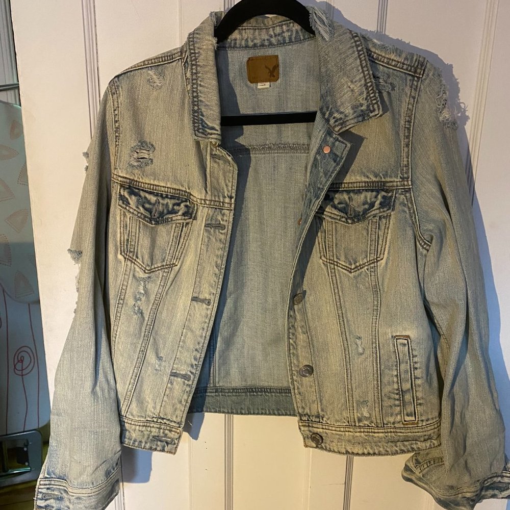 American Eagle Distressed Jean Jacket (L)